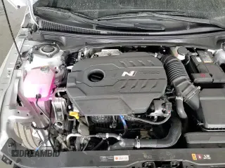 ✅ 2025 Hyundai Elantra • VIN: KMHLW4DK9SU031544 • Lot: 71909135. Listed on Copart with 655 mi miles. Access the free auction sales archive from the USA and view a detailed vehicle history report at DreamBid. Image 13.