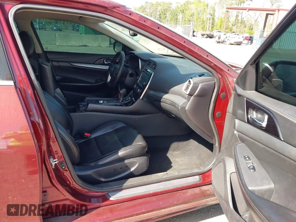 ✅ 2017 Nissan Maxima S • VIN: 1N4AA6AP1HC412606 • Lot: 44772067. Wystawiony na IAAI z przebiegiem 198 775 mil. Bezpłatny archiwum sprzedaży aukcyjnych z USA i szczegółowy raport historii pojazdu na DreamBid. Zdjęcie 5.