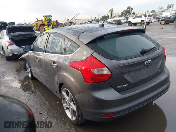 ✅ 2012 Ford Focus Titanium • VIN: 1FAHP3N21CL467835 • Lot: 44076977. Wystawiony na IAAI z przebiegiem 96 384 mil. Bezpłatny archiwum sprzedaży aukcyjnych z USA i szczegółowy raport historii pojazdu na DreamBid. Zdjęcie 3.