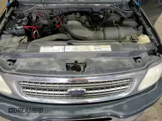 ✅ 1998 Ford Expedition XLT • VIN: 1FMRU18W5WLA57484 • Lot: 85924544. Listed on Copart with 271,745 mi. Free auction sales archive from the USA and detailed vehicle history report at DreamBid. Image 14.