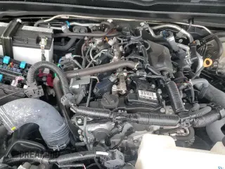 ✅ 2025 Toyota Tacoma SR5 • VIN: 3TMKB5FN2SM031916 • Лот: 92110615. Опубликован ранее на Copart с пробегом 9 930 миль. Бесплатный доступ к архиву аукционных продаж из США и подробный отчёт об истории автомобиля на DreamBid. Изображение 13.