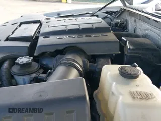 ✅ 2014 Lincoln Navigator • VIN: 5LMJJ2J50EEL08280 • Лот: 42678331. Опубликован ранее на IAAI с пробегом 194 054 миль. Бесплатный доступ к архиву аукционных продаж из США и подробный отчёт об истории автомобиля на DreamBid. Изображение 19.