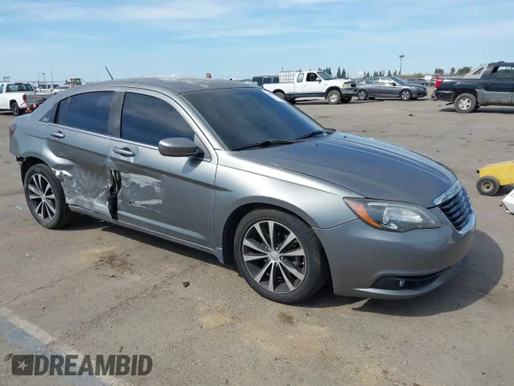 ✅ 2012 Chrysler 200 S • VIN: 1C3CCBHG3CN150357 • Lot: 44566737. Listed on IAAI with 97,928 mi. Free auction sales archive from the USA and detailed vehicle history report at DreamBid. Image 1.