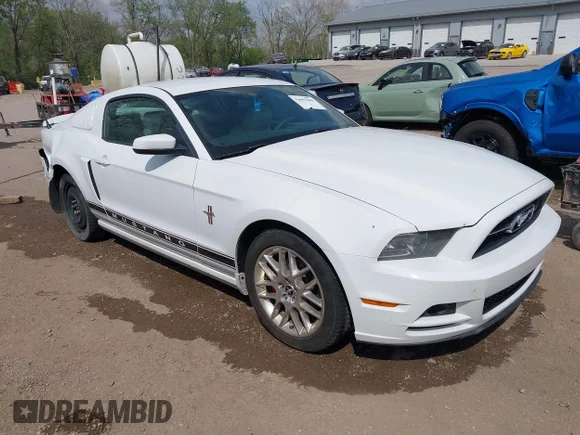 ✅ 2014 Ford Mustang V6 • VIN: 1ZVBP8AM4E5253995 • Lot: 44851666. Listed on IAAI with 149,913 mi. Free auction sales archive from the USA and detailed vehicle history report at DreamBid. Image 1.