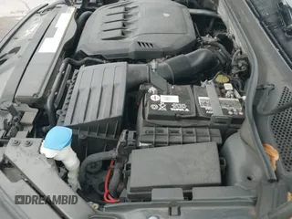 ✅ 2021 Volkswagen Arteon SE • VIN: WVWAR7AN4ME011167 • Lot: 42389706. Wystawiony na IAAI z przebiegiem 40 869 mil. Bezpłatny archiwum sprzedaży aukcyjnych z USA i szczegółowy raport historii pojazdu na DreamBid. Zdjęcie 19.