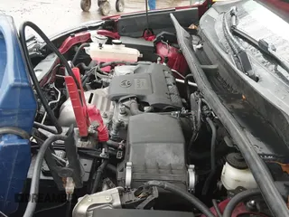 ✅ 2018 Toyota RAV4 XLE • VIN: 2T3RFREV0JW852697 • Lot: 43705622. Listed on IAAI with 58,301 mi. Free auction sales archive from the USA and detailed vehicle history report at DreamBid. Image 18.