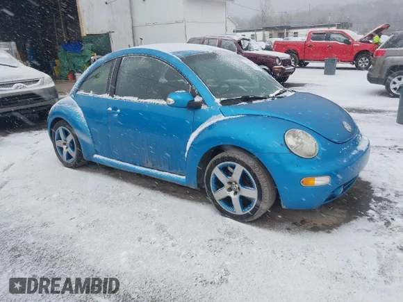 ✅ 2004 Volkswagen Beetle Satellite Blue • VIN: 3VWGK31C34M420645 • Lot: 44443035. Wystawiony na IAAI z przebiegiem 95 863 mil. Bezpłatny archiwum sprzedaży aukcyjnych z USA i szczegółowy raport historii pojazdu na DreamBid. Zdjęcie 1.