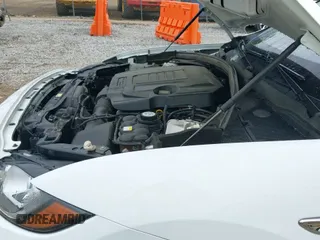 ✅ 2018 Jaguar F-Pace 25t Premium • VIN: SADCJ2FX8JA329233 • Lot: 42152159. Wystawiony na IAAI z przebiegiem 129 454 mil. Bezpłatny archiwum sprzedaży aukcyjnych z USA i szczegółowy raport historii pojazdu na DreamBid. Zdjęcie 19.