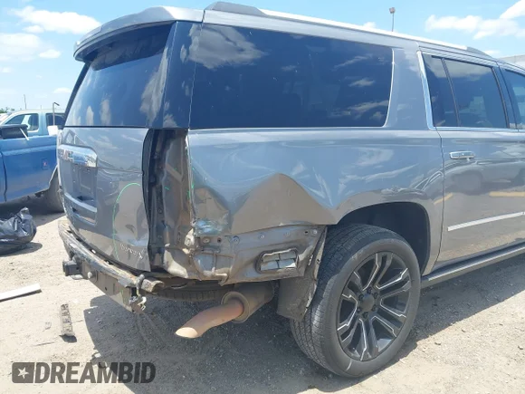 ✅ 2019 GMC Yukon XL Denali • VIN: 1GKS2HKJ6KR220995 • Лот: 45183075. Опубліковано раніше на IAAI з пробігом 194 729 миль. Безкоштовний доступ до архіву аукціонних продажів зі США та докладний звіт про історію автомобіля на DreamBid. Зображення 6.
