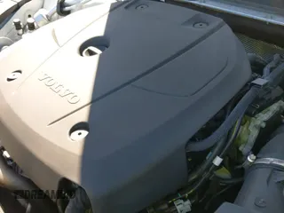 ✅ 2019 Volvo V90 R-Design • VIN: YV1102GM5K1087071 • Lot: 43591185. Listed on IAAI with 17,685 mi. Free auction sales archive from the USA and detailed vehicle history report at DreamBid. Image 21.