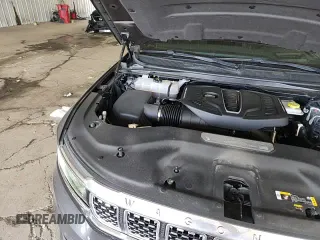 ✅ 2023 Jeep Grand Wagoneer Series III • VIN: 1C4SJVGP5PS507884 • Lot: 70953615. Wystawiony na Copart z przebiegiem 10 294 mil. Bezpłatny archiwum sprzedaży aukcyjnych z USA i szczegółowy raport historii pojazdu na DreamBid. Zdjęcie 16.