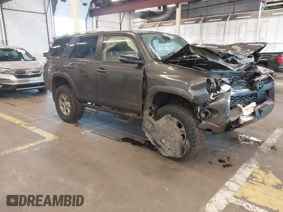 ✅ 2018 Toyota 4Runner SR5 Premium • VIN: JTEBU5JR9J5578220 • Lot: 44003201. Listed on IAAI with 103,230 mi. Free auction sales archive from the USA and detailed vehicle history report at DreamBid. Image 1.
