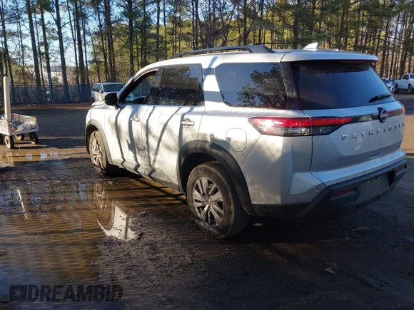✅ 2024 Nissan Pathfinder SV • VIN: 5N1DR3BA9RC278773 • Lot: 44200497. Wystawiony na IAAI z przebiegiem 37 990 mil. Bezpłatny archiwum sprzedaży aukcyjnych z USA i szczegółowy raport historii pojazdu na DreamBid. Zdjęcie 3.