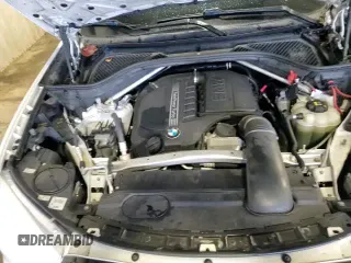 ✅ 2018 BMW X6 xDrive35i • VIN: 5UXKU2C57J0X48678 • Lot: 90456235. Wystawiony na Copart z przebiegiem 123 338 mil. Bezpłatny archiwum sprzedaży aukcyjnych z USA i szczegółowy raport historii pojazdu na DreamBid. Zdjęcie 15.