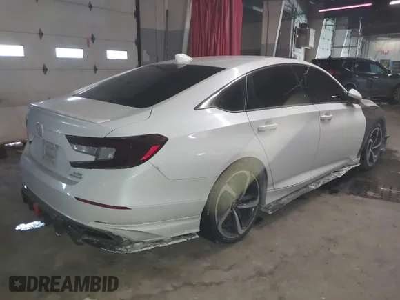 ✅ 2018 Honda Accord Sport • VIN: 1HGCV2F34JA025122 • Lot: 44300346. Wystawiony na IAAI z przebiegiem 197 526 mil. Bezpłatny archiwum sprzedaży aukcyjnych z USA i szczegółowy raport historii pojazdu na DreamBid. Zdjęcie 4.