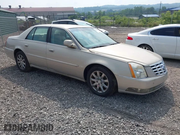 ✅ 2008 Cadillac DTS 1SA • VIN: 1G6KD57Y78U145338 • Lot: 42694641. Wystawiony na IAAI z przebiegiem 82 934 mil. Bezpłatny archiwum sprzedaży aukcyjnych z USA i szczegółowy raport historii pojazdu na DreamBid. Zdjęcie 1.