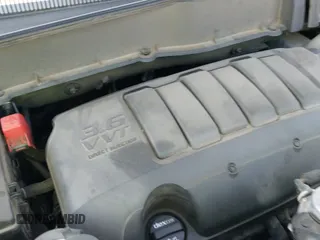 ✅ 2014 Chevrolet Traverse LS • VIN: 1GNKRFED9EJ217665 • Lot: 42883530. Wystawiony na IAAI z przebiegiem 178 019 mil. Bezpłatny archiwum sprzedaży aukcyjnych z USA i szczegółowy raport historii pojazdu na DreamBid. Zdjęcie 12.