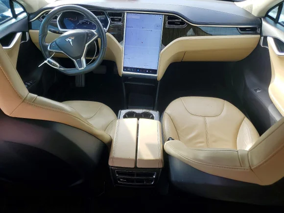 ✅ 2013 Tesla Model S • VIN: 5YJSA1CN7DFP04271 • Лот: 77382905. Опубликован ранее на Copart с пробегом 80 370 миль. Бесплатный доступ к архиву аукционных продаж из США и подробный отчёт об истории автомобиля на DreamBid. Изображение 8.
