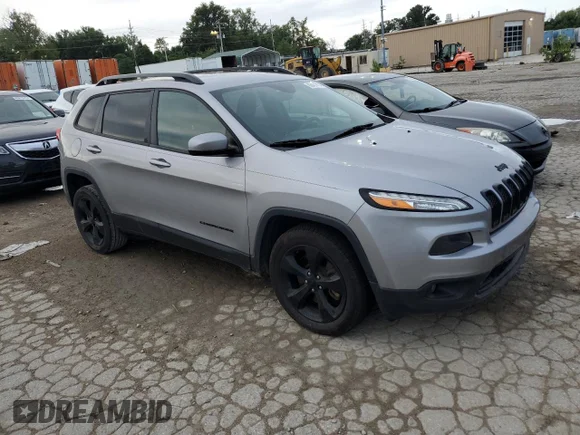 ✅ 2018 Jeep Cherokee Latitude Tech Connect • VIN: 1C4PJLCB7JD563566 • Лот: 66401434. Опубликован ранее на Copart с пробегом 91 550 миль. Бесплатный доступ к архиву аукционных продаж из США и подробный отчёт об истории автомобиля на DreamBid. Изображение 4.