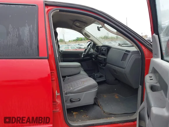 ✅ 2008 Dodge 1500 ST • VIN: 1D7HU18N88S551716 • Lot: 45197272. Wystawiony na IAAI z przebiegiem 144 941 mil. Bezpłatny archiwum sprzedaży aukcyjnych z USA i szczegółowy raport historii pojazdu na DreamBid. Zdjęcie 5.