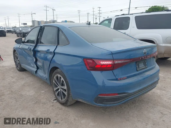 ✅ 2025 Volkswagen Jetta Sport • VIN: 3VWBX7BU0SM095850 • Лот: 45047806. Опубликован ранее на IAAI с пробегом 10 290 миль. Бесплатный доступ к архиву аукционных продаж из США и подробный отчёт об истории автомобиля на DreamBid. Изображение 3.