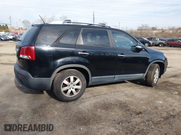✅ 2012 Kia Sorento LX • VIN: 5XYKT4A67CG215674 • Lot: 44592706. Wystawiony na IAAI z przebiegiem 172 742 mil. Bezpłatny archiwum sprzedaży aukcyjnych z USA i szczegółowy raport historii pojazdu na DreamBid. Zdjęcie 4.