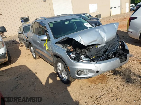 ✅ 2015 Volkswagen Tiguan S • VIN: WVGAV7AX2FW563594 • Лот: 44936118. Опубліковано раніше на IAAI з пробігом 108 448 миль. Безкоштовний доступ до архіву аукціонних продажів зі США та докладний звіт про історію автомобіля на DreamBid. Зображення 1.