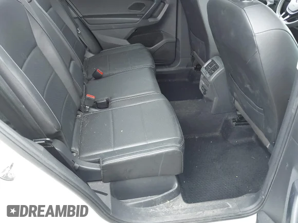 ✅ 2021 Volkswagen Tiguan SE • VIN: 3VV2B7AX8MM021285 • Lot: 44440368. Wystawiony na IAAI z przebiegiem 55 299 mil. Bezpłatny archiwum sprzedaży aukcyjnych z USA i szczegółowy raport historii pojazdu na DreamBid. Zdjęcie 8.