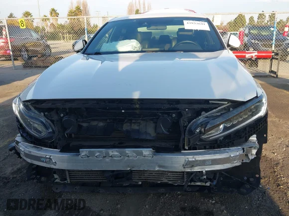 ✅ 2019 Honda Accord Sport • VIN: 1HGCV1F32KA070460 • Lot: 43937641. Wystawiony na IAAI z przebiegiem 103 513 mil. Bezpłatny archiwum sprzedaży aukcyjnych z USA i szczegółowy raport historii pojazdu na DreamBid. Zdjęcie 6.