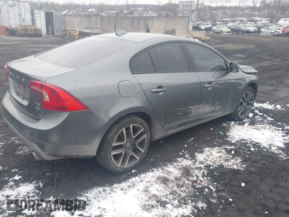 ✅ 2017 Volvo S60 Dynamic • VIN: YV140MTL4H2420305 • Лот: 44424593. Опубліковано раніше на IAAI з пробігом 197 126 миль. Безкоштовний доступ до архіву аукціонних продажів зі США та докладний звіт про історію автомобіля на DreamBid. Зображення 4.