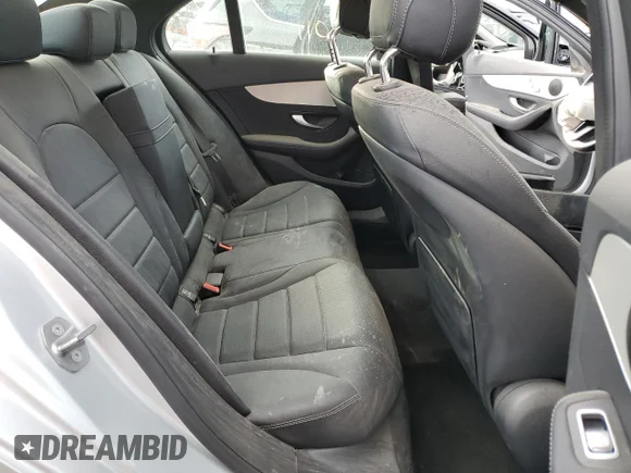 ✅ 2021 Mercedes-Benz C 300 • VIN: W1KWF8DB8MR646199 • Lot: 66330342. Wystawiony na Copart z przebiegiem 12 011 mil. Bezpłatny archiwum sprzedaży aukcyjnych z USA i szczegółowy raport historii pojazdu na DreamBid. Zdjęcie 6.