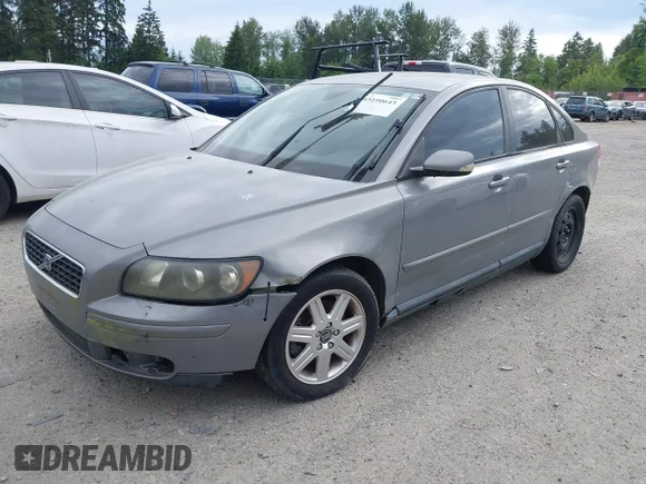 ✅ 2006 Volvo S40 2.4L • VIN: YV1MS390662167258 • Lot: 45190643. Listed on IAAI with 257,874 mi. Free auction sales archive from the USA and detailed vehicle history report at DreamBid. Image 2.