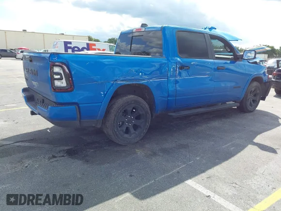 ✅ 2025 Ram 1500 Big Horn • VIN: 1C6RREFG7SN740902 • Лот: 43504537. Опубліковано раніше на IAAI з пробігом 6 044 миль. Безкоштовний доступ до архіву аукціонних продажів зі США та докладний звіт про історію автомобіля на DreamBid. Зображення 4.