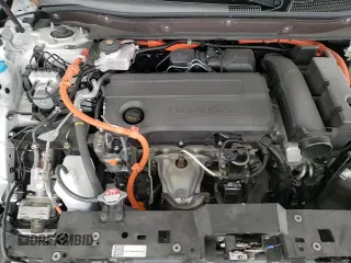 ✅ 2024 Honda CR-V Sport Touring • VIN: 2HKRS6H96RH814371 • Lot: 87459575. Listed on Copart with 17,762 mi. Free auction sales archive from the USA and detailed vehicle history report at DreamBid. Image 15.