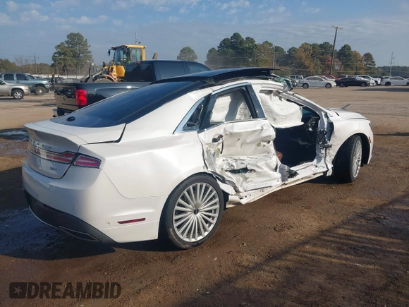 ✅ 2017 Lincoln MKZ Reserve • VIN: 3LN6L5EC0HR615589 • Lot: 43703792. Wystawiony na IAAI z przebiegiem 62 516 mil. Bezpłatny archiwum sprzedaży aukcyjnych z USA i szczegółowy raport historii pojazdu na DreamBid. Zdjęcie 4.