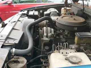 ✅ 1994 GMC Suburban • VIN: 1GKFK16K9RJ752200 • Lot: 42953989. Listed on IAAI with 170,696 mi. Free auction sales archive from the USA and detailed vehicle history report at DreamBid. Image 12.