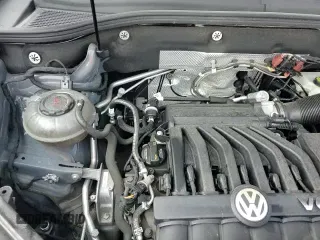 ✅ 2020 Volkswagen Atlas SEL Premium • VIN: 1V2NE2CA2LC215274 • Lot: 67733455. Listed on Copart with 64,392 mi. Free auction sales archive from the USA and detailed vehicle history report at DreamBid. Image 14.