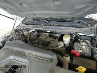 ✅ 2020 Ram 2500 Laramie • VIN: 3C6UR5FL2LG122243 • Lot: 66987745. Wystawiony na Copart z przebiegiem 97 993 mil. Bezpłatny archiwum sprzedaży aukcyjnych z USA i szczegółowy raport historii pojazdu na DreamBid. Zdjęcie 14.