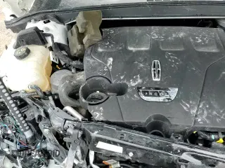 ✅ 2017 Lincoln Continental Reserve • VIN: 1LN6L9RPXH5605840 • Lot: 66147115. Listed on Copart with 128,120 mi. Free auction sales archive from the USA and detailed vehicle history report at DreamBid. Image 13.