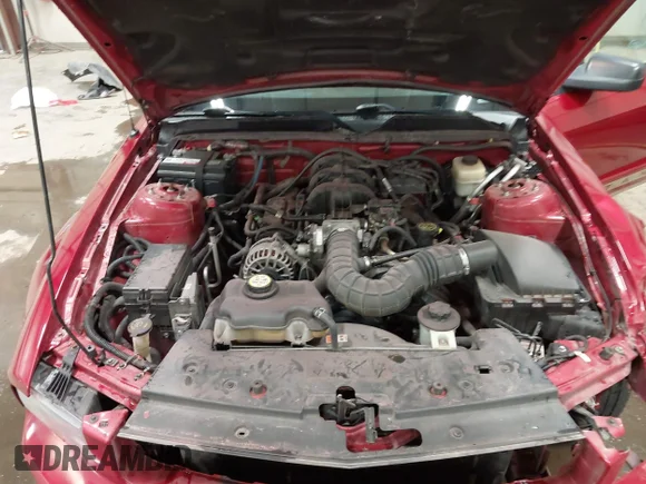 ✅ 2008 Ford Mustang Deluxe • VIN: 1ZVHT80N185208839 • Lot: 42056389. Wystawiony na IAAI z przebiegiem 180 261 mil. Bezpłatny archiwum sprzedaży aukcyjnych z USA i szczegółowy raport historii pojazdu na DreamBid. Zdjęcie 10.