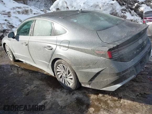 ✅ 2024 Hyundai Sonata Limited • VIN: KMHL54JJ8RA094824 • Lot: 44364894. Wystawiony na IAAI z przebiegiem 11 009 mil. Bezpłatny archiwum sprzedaży aukcyjnych z USA i szczegółowy raport historii pojazdu na DreamBid. Zdjęcie 3.