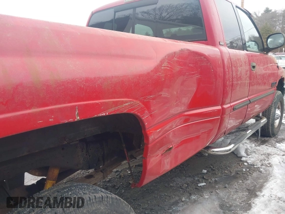 ✅ 2002 Dodge 2500 • VIN: 3B7KF236X2M270128 • Lot: 41633854. Wystawiony na IAAI z przebiegiem 76 602 mil. Bezpłatny archiwum sprzedaży aukcyjnych z USA i szczegółowy raport historii pojazdu na DreamBid. Zdjęcie 6.