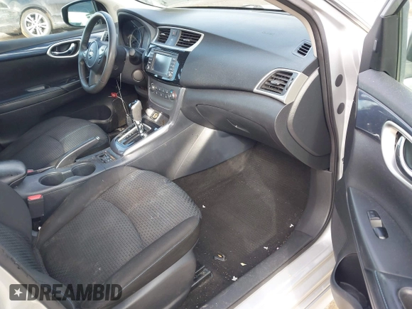✅ 2017 Nissan Sentra S • VIN: 3N1AB7AP8HY302403 • Lot: 44350199. Wystawiony na IAAI z przebiegiem 116 215 mil. Bezpłatny archiwum sprzedaży aukcyjnych z USA i szczegółowy raport historii pojazdu na DreamBid. Zdjęcie 5.