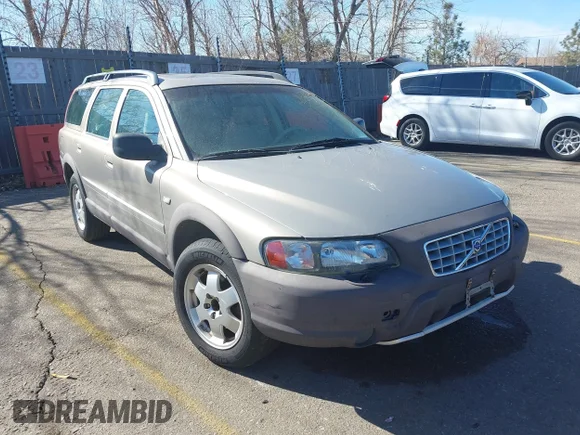 ✅ 2002 Volvo V70 • VIN: YV1SZ58D421068148 • Lot: 44334490. Wystawiony na IAAI z przebiegiem 163 492 mil. Bezpłatny archiwum sprzedaży aukcyjnych z USA i szczegółowy raport historii pojazdu na DreamBid. Zdjęcie 1.