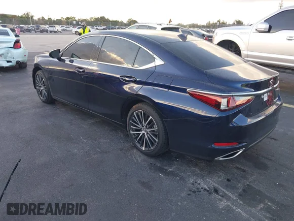✅ 2025 Lexus ES 350 • VIN: 58ADZ1B15SU218776 • Лот: 44031399. Опубліковано раніше на IAAI з пробігом 492 миль. Безкоштовний доступ до архіву аукціонних продажів зі США та докладний звіт про історію автомобіля на DreamBid. Зображення 3.