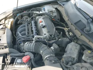 ✅ 2012 Honda Accord LX Premium • VIN: 1HGCP2F48CA075351 • Lot: 42952702. Wystawiony na IAAI z przebiegiem 142 967 mil. Bezpłatny archiwum sprzedaży aukcyjnych z USA i szczegółowy raport historii pojazdu na DreamBid. Zdjęcie 18.