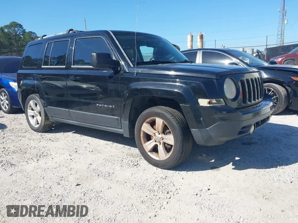 ✅ 2014 Jeep Patriot Limited • VIN: 1C4NJPCB3ED606675 • Lot: 44517119. Wystawiony na IAAI z przebiegiem 206 248 mil. Bezpłatny archiwum sprzedaży aukcyjnych z USA i szczegółowy raport historii pojazdu na DreamBid. Zdjęcie 1.