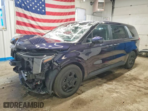 ✅ 2025 Kia Carnival LXS • VIN: KNDNB5K35S6531747 • Lot: 74564075. Listed on Copart with 24,820 mi. Free auction sales archive from the USA and detailed vehicle history report at DreamBid. Image 1.