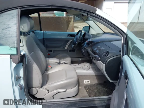 ✅ 2005 Volkswagen Beetle GLS • VIN: 3VWCM31Y05M361835 • Lot: 44662960. Wystawiony na IAAI z przebiegiem 137 400 mil. Bezpłatny archiwum sprzedaży aukcyjnych z USA i szczegółowy raport historii pojazdu na DreamBid. Zdjęcie 5.
