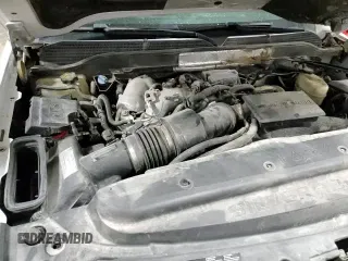 2017 Chevrolet Silverado 3500HD LTZ z VIN 1GC4K0EY8HF108983, wystawiony jako Copart lot #45818555 z przebiegiem 121 390 mil mil oraz Szkoda całkowita • Salvage title. Historia ofert i sprzedaży dostępna na DreamBid. Obrazek 14.